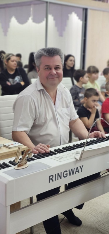 Руководитель студии Сундучок Талантов